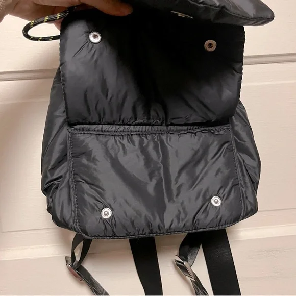 NEW Black Puffer Mini Backpack sporty snaps magnetic clasp adjustable straps - Picture 8 of 8